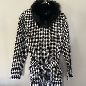 Houndstooth long sweater jacket with faux collar